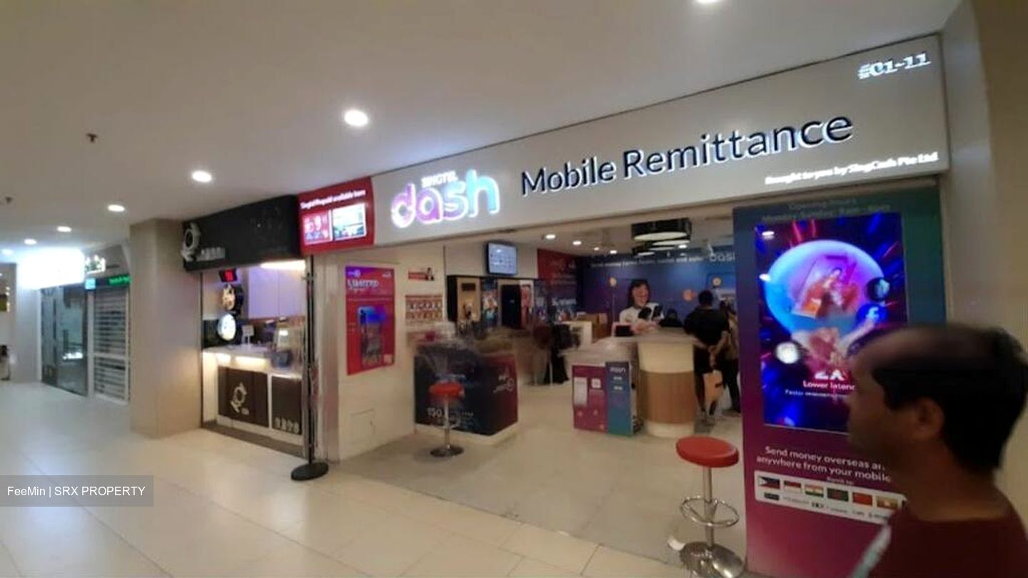 Lucky Plaza (D9), Shop House #486876491